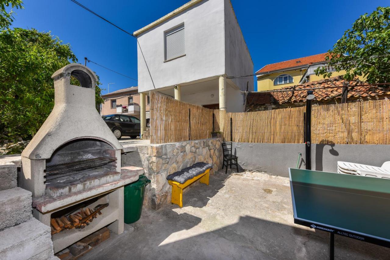 Apartment Loro With Jacuzzi Posedarje Exterior foto